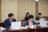 이어 중국 국가도서관측이 발표하였다. 리즈야오 디지털자원부 부주임이 '지능화 시대 중국국가도서관 디지털 리소스 지식화 탐색 및 실천'을 주제로 발표하고 있다.