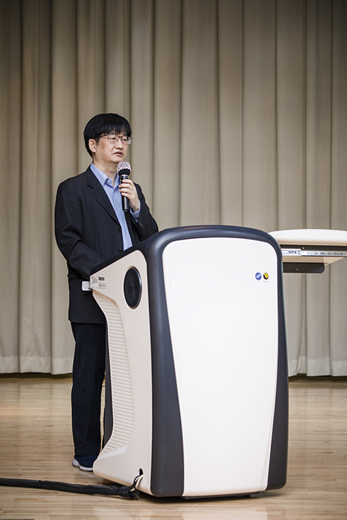 안지현 교육수련부장(한국의학연구소)가 '건강정보 제대로 이해하기'를 주제로 발표하고 있다.